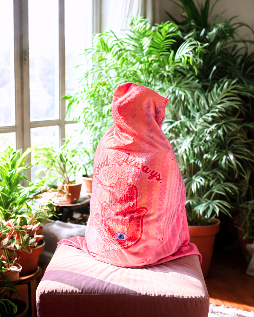 Kapuzendecke "Loved. Always."